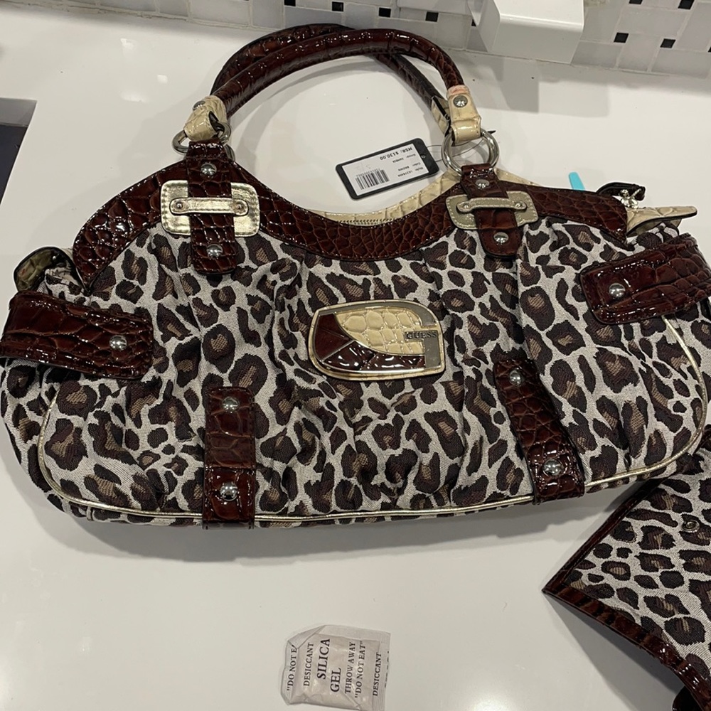 New Guess bag with matching wallet